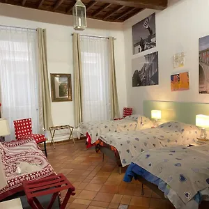 Piazza Farnese Apartment